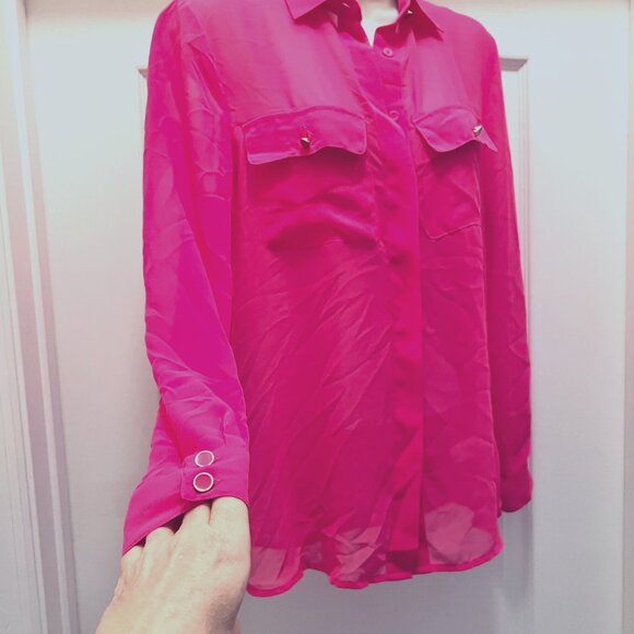 Bisou Bisou-NWT- Women's Long Sleeve Hot Pink Button Up Blouse-XS-Slit Up Back - Picture 3 of 16